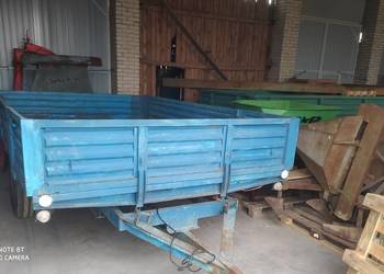 Przyczepa jednoosiowa garażowana na bliźniaku