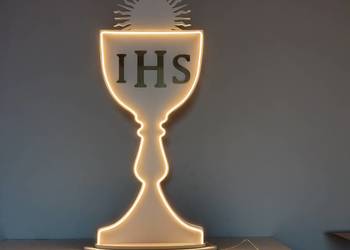Kielich Komunijny podświetlany LED neon Hostia