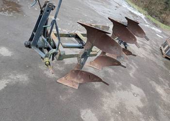 Pług 3 skibowy obrotowy