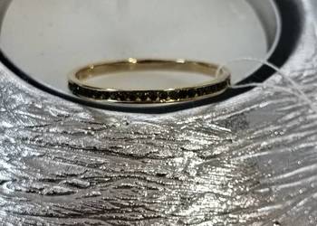 Złoty Nowy pierścionek z Onyksami roz.19.pr.333