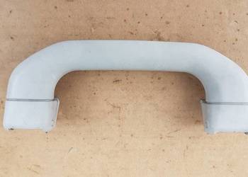 VW GOLF III UCHWYT RĄCZKA PODSUFITKI 1H0857607