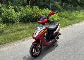Skuter motorower Zipp Astec niski przebieg