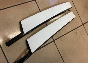 LISTWA DRZWI PRAWY PRZÓD OCTAVIA III 5E0837902 Nowa