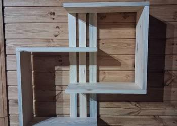 Wisząca pólka ścienna