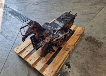 Tylny most New Holland T3040