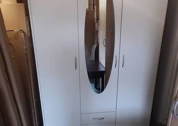Szafa z lustrem 3d2s