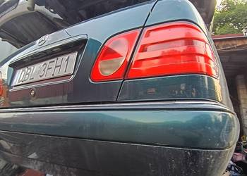 Sprzedam lampy tylnie Mercedes w210 okular lewa oraz prawa 50 zł sztuka , p
