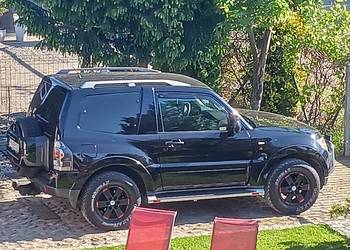 Sprzedam Mitsubishi Pajero IV 3.2 diesel.Auto z polskiego salonu,bezwypadek