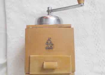 retro młynek do kawy, stary młynek drewniany, vintage młynek dekoracja domu