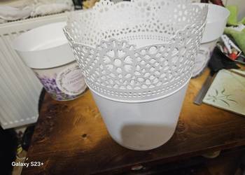 Zestaw 4 donic biała 17 cm,głebosc 20 cm, ziolowy motyw 3 donice 15,5 cm gł