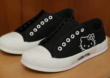 Buty dla dziewczynki (trampki) firmy HELLO KITTY rozm. 36