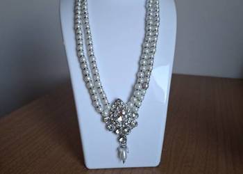 Klasyczny, delikatny naszyjnik na specjalną okazję