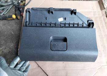 POLO MK4 9N  SCHOWEK