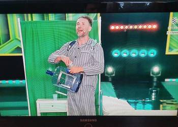 Telewizor Samsung 32" LCD LE32R82B HDMI pilot tv