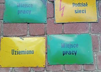 Stare emaliowane tablice informacyjne