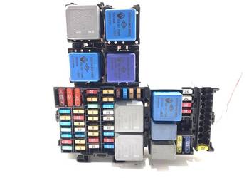 SKRZYNKA BEZPIECZNIKÓW RENAULT TRAFIC III Bus 1.6 125KM MODUŁ