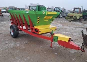 Rozsiewacz do wapna Rcw 3 Piast piaskarka Unia Brzeg