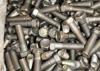 Oryginalne śruby i nakrętki M8 z drobnozwojnym gwintem K750 M72 Dniepr Ural