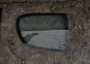 PRAWA TYLNA UCHYLNA SZYBA BOCZNA PEUGEOT 206 3 DRZWI 2003-2009