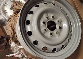 Nowe fabryczne felgi 13 Fiat 126p oryginalne