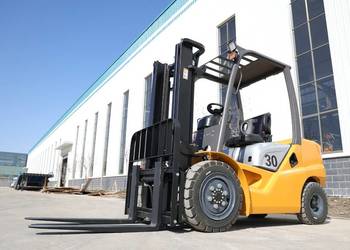 Wózek widłowy spalinowy Müller Machinery MFD 30, udźwig 3 t – nowy