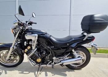 Yamaha FZX750