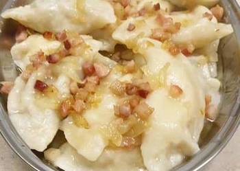 Pierogi domowej roboty.