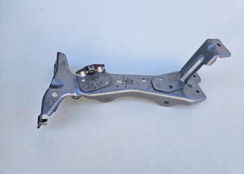 AUDI A3 8V UCHWYT MOCOWANIE BŁOTNIKA LEWY PRZÓD LEWE 8V0821135