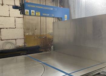 Maszyna-automat do cięcia pianki