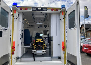 Mercedes Sprinter Sprinter 519 Karetka 4X4 Ambulans MODEL 2017