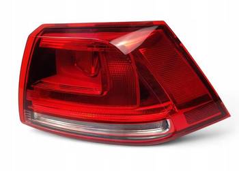 LAMPA PRAWA VW Golf VII HB prawy tył tylna pasażera 12-16 5G0945096M Europa