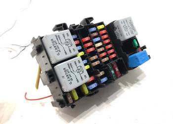 SKRZYNKA BEZPIECZNIKÓW RENAULT CLIO IV 240180146S Hatchback 1.2 73KM