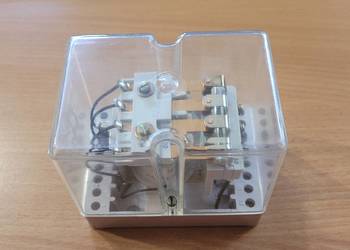 Przekaźnik elektromagnetyczny Relpol RU-400