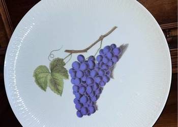 Patera. Winogrono. Syg. Hutschenreuther. Selb. Germany. Sygn Patera. Winogrono. Syg. Hutschenreuther. Selb. Germany. Sygn