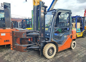 Wózek widłowy Toyota 02-8FGF25 2,5 t duplex 3 m LPG | chwytak z obrotnicą