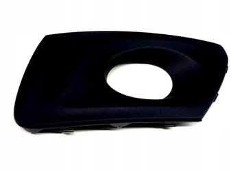 VOLVO XC70 przednia prawa kratka w zderzak OE