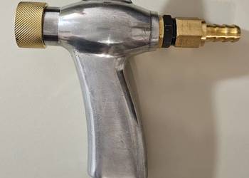 Pistolet do piaskarki kabinowej