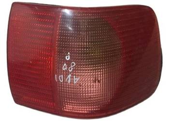 Lampa tylna prawa Audi 80 sedan zespolona zewnętrzna część używana