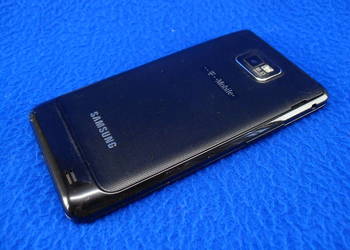 Telefon  SAMSUNG  GT-19100 - CZYTAJ OPIS !