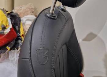 ŚRODEK WNĘTRZA FOTELE Z BOCZKAMI W WERSJI GP DO MINI COOPER
