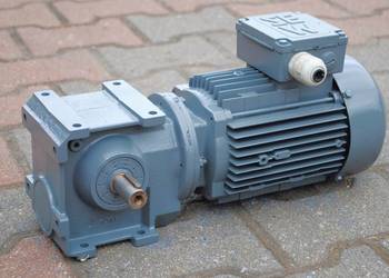 Motoreduktor kątowy 0,55kw. 125obr./min.. SEW