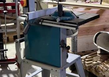 Stacjonarna piła taśmowa Makita LB 1200 F