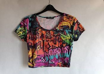 Krótka bluzka crop top graffitti S