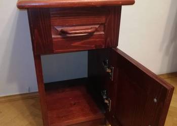 Szafeczka nocna z litego drewna sosnowego