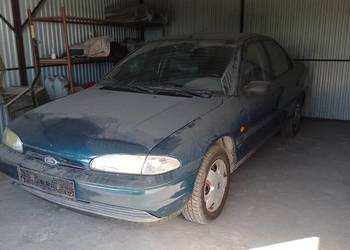 Ford Mondeo MK1, sedan, 1995 rok, wersja GLX