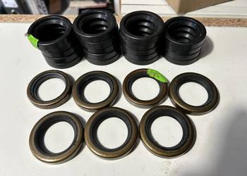 NOWY uszczelniacz simmering piasty koła przód 30x43x8 Fiat 126p