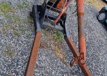 Podnośnik do silników