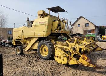 Kombajn zbożowy New Holland 1540