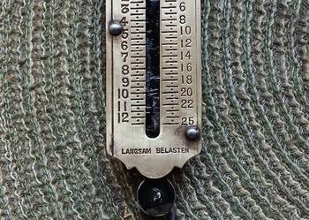 Stara waga sprężynowa