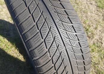 Opona zimowa 205/50/r17